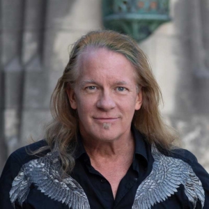 Best-Christmas-Concert-Billy McLaughlin -Acoustic Guitar